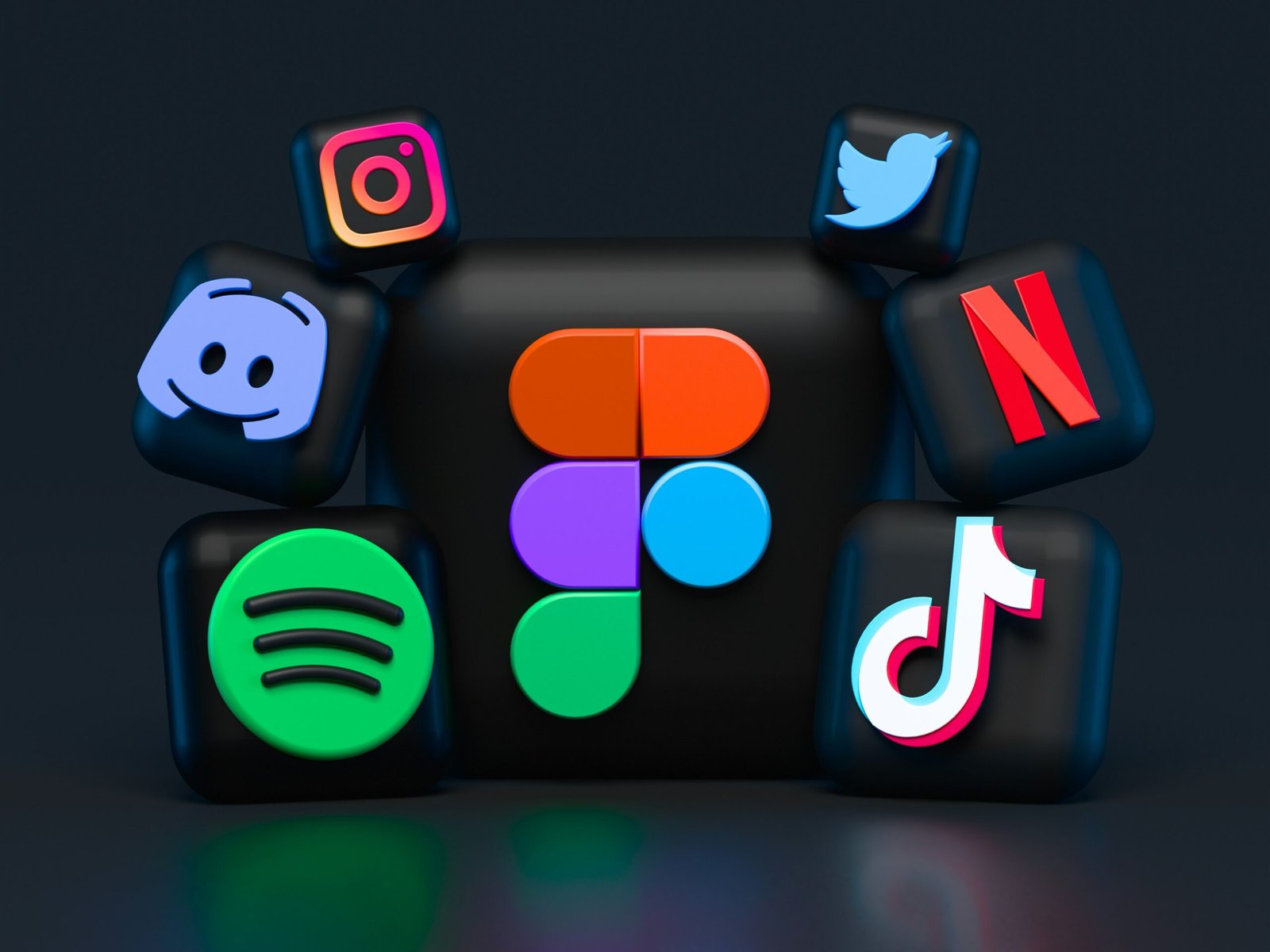 The Rise of Social Media Marketing: Transforming Businesses in the Digital Age